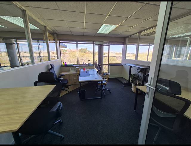 306M² OFFICE TO LET IN WOODMEAD